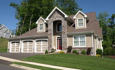 Castle Heights, Cheshire, Age restricted community, Stone Entry